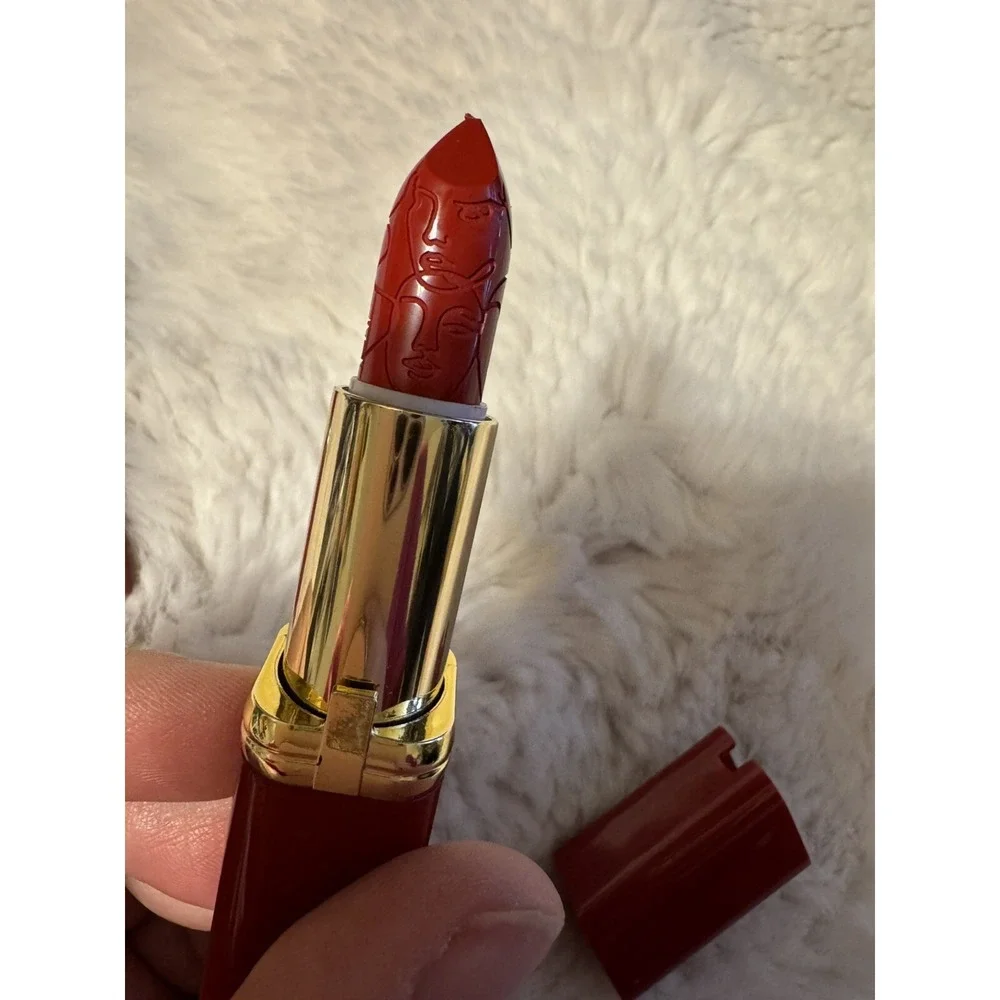 L'Oréal Paris Red‎ Lipstick 300 Vintage New Color Riche Le Rouge Liberte